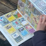 Przestępcy piorą pieniądze za pomocą… kart Pokémon