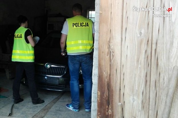 Przestępcy ukrywali auta na prywatnych posesjach /slaska.policja.gov.pl/ /