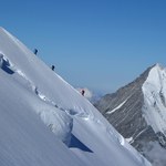 Przetrwał w górskim lodowcu 85 lat. Sprzęt fotograficzny zgubili alpiniści z USA 