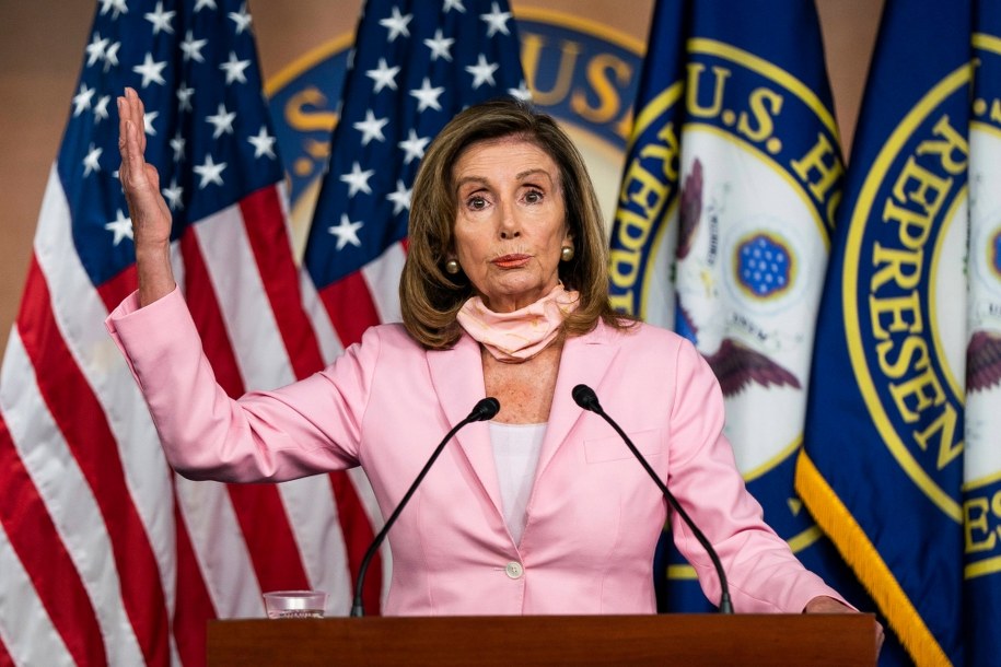 Przewodnicząca Izby Reprezentantów USA Nancy Pelosi /JIM LO SCALZO /PAP/EPA