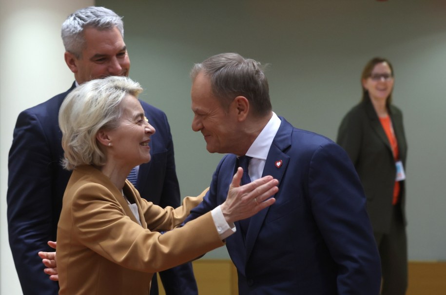 Przewodnicząca Komisji Europejskiej Ursula von der Leyen i premier Donald Tusk w Brukseli /OLIVIER HOSLET /PAP/EPA