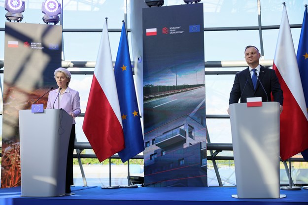 Przewodnicząca Komisji Europejskiej Ursula von der Leyen oraz prezydent Andrzej Duda / 	Leszek Szymański    /PAP