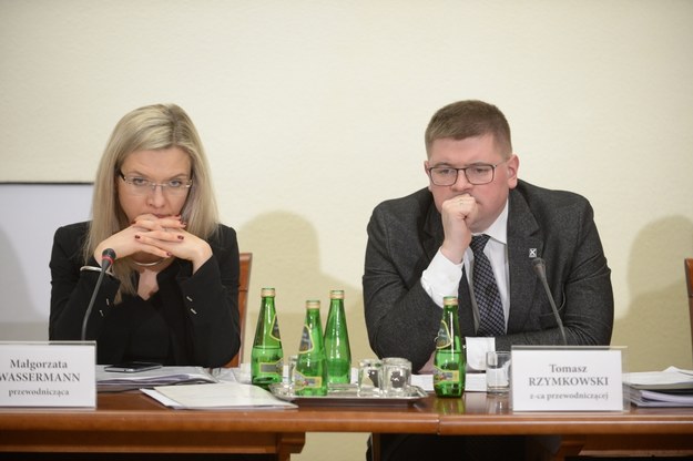 Przewodnicząca komisji Małgorzata Wassermann i z-ca przewodniczącej Tomasz Rzymkowski podczas posiedzenia komisji / 	Marcin Obara  /PAP