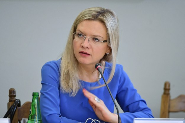 Przewodnicząca komisji śledczej ds. Amber Gold Małgorzata Wassermann podczas posiedzenia komisji / 	Marcin Obara  /PAP