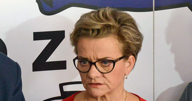 Przewodnicząca związku pielęgniarek i położnych Krystyna Ptok /PAP