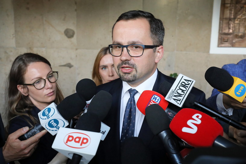 Przewodniczący komisji Marcin Horała /Paweł Supernak /PAP