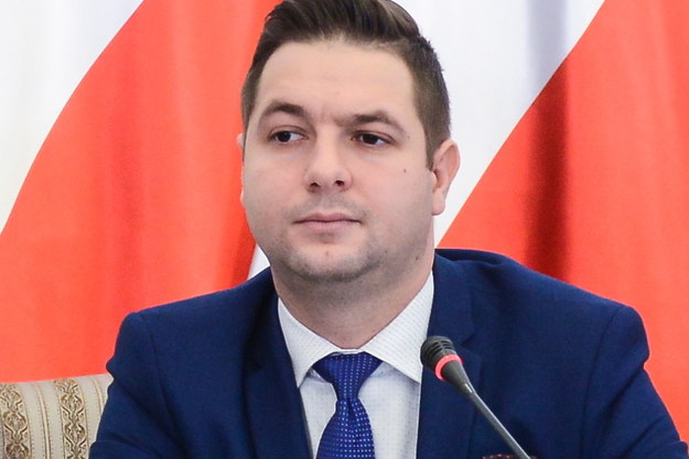 Przewodniczący Patryk Jaki podczas posiedzenia komisji weryfikacyjnej ds. reprywatyzacji /Jakub Kamiński   /PAP