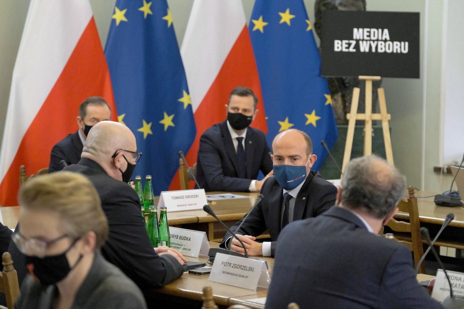 Przewodniczący Platformy Obywatelskiej Borys Budka oraz prezes PSL Władysław Kosiniak-Kamysz podczas spotkania konsultacyjnego przedstawicieli klubów opozycyjnych ws. podatku od mediów /Mateusz Marek /PAP