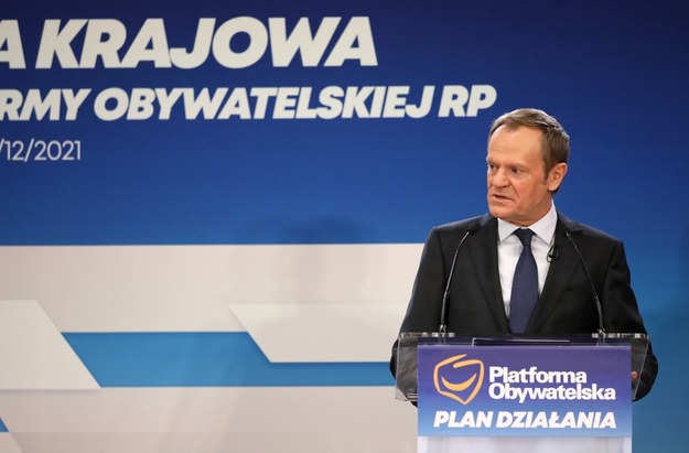 Przewodniczący PO Donald Tusk przemawia podczas Rady Krajowej Platformy Obywatelskiej /Tomasz Gzell /PAP