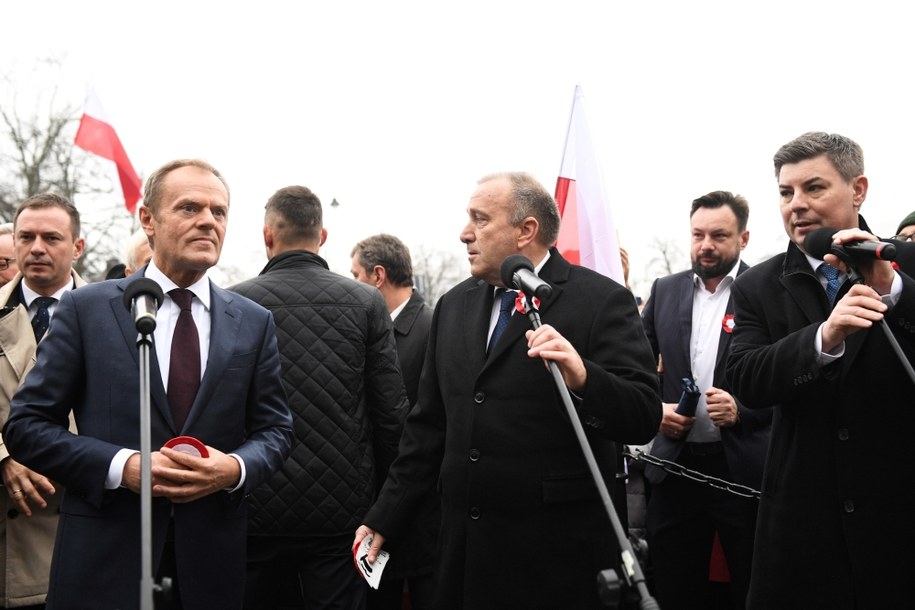 Przewodniczący Rady Europejskiej, były prezes Rady Ministrów Donald Tusk, przewodniczący PO Grzegorz Schetyna i poseł PO Jan Grabiec /Radek Pietruszka /PAP