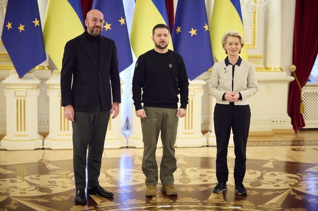 Przewodniczący Rady Europejskiej Charles Michel, prezydent Ukrainy Wołodymyr Zełenski i szefowa Komisji Europejskiej Ursula von der Leyen podczas spotkania w Kijowie. /UKRAINIAN PRESIDENTIAL PRESS SERVICE HANDOUT HANDOUT /PAP/EPA