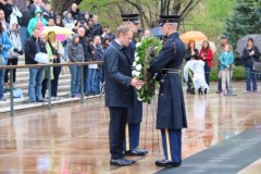 Przewodniczący Rady Europejskiej złożył wieniec na cmentarzu Arlington
