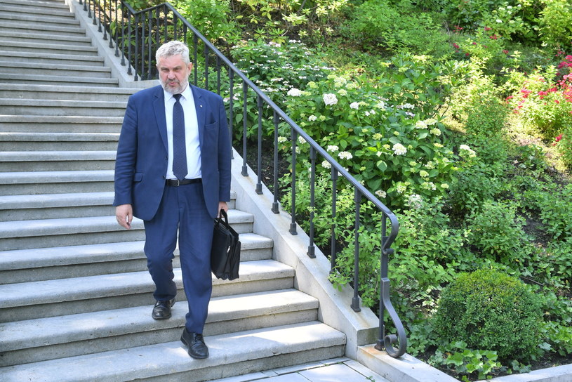 Przewodniczący Rady Jan Krzysztof Ardanowski przed spotkaniem Rady ds. Rolnictwa i Obszarów Wiejskich. /Radek  Pietruszka /PAP