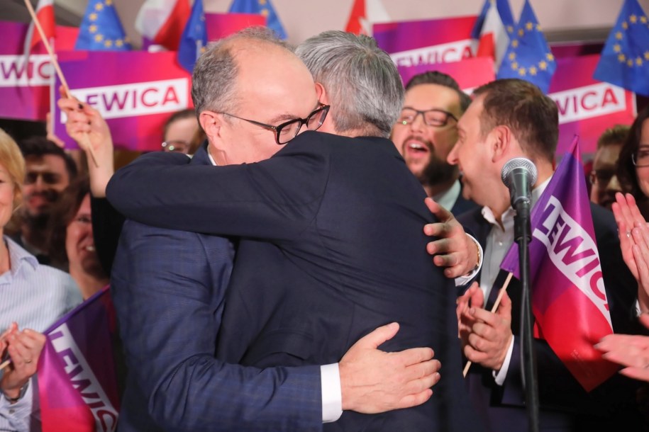 Przewodniczący SLD Włodzimierz Czarzasty (L) oraz lider partii Wiosna Robert Biedroń (P) podczas konwecji SLD i Wiosny /	Wojciech Olkuśnik /PAP