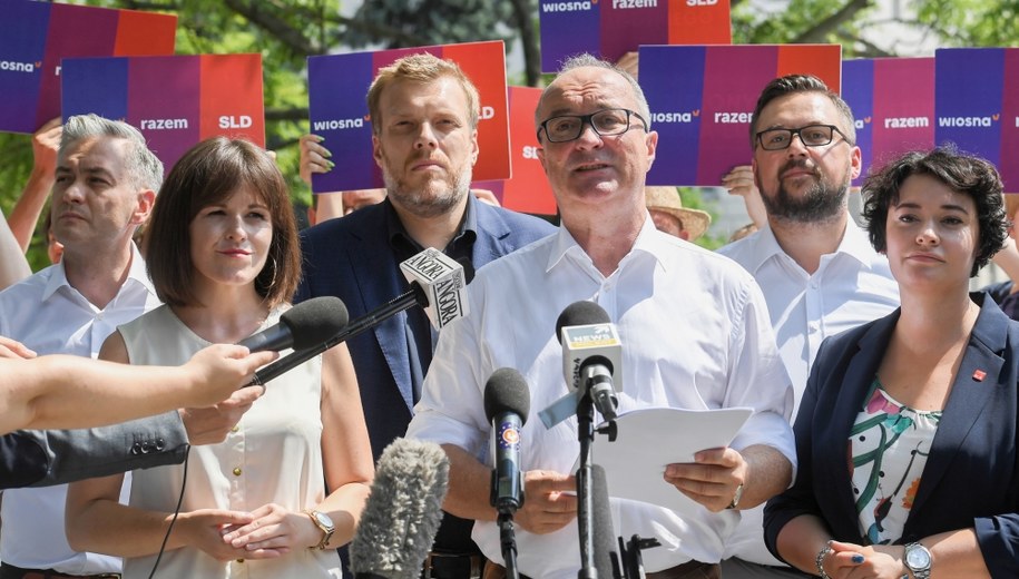 Przewodniczący Sojuszu Lewicy Demokratycznej Włodzimierz Czarzasty (C-P), lider Wiosny Robert Biedroń (L), Adrian Zandberg z partii Lewica Razem (C-L) oraz rzeczniczka SLD Anna Maria Żukowska (P) /Piotr Nowak /PAP