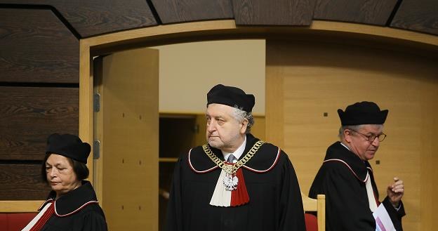 Przewodniczący trybunału Andrzej Rzepliński (C), sędziowie Andrzej Wróbel (P) i Teresa Liszcz (L) /PAP