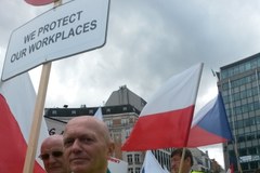 Przewoźnicy z kilkunastu krajów protestują w Brukseli przeciwko działaniom  Francji i Niemiec