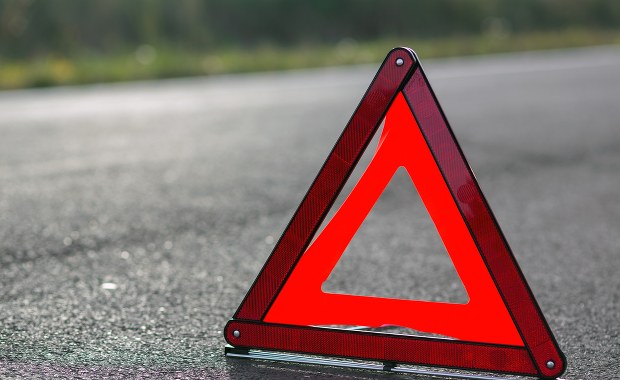 Przewrócony bus blokował trasę S8. Kierowca miał 2 promile alkoholu