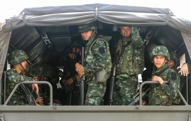 Przewrót w Tajlandii: Wojsko przetrzymuje niedawną premier