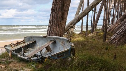 Przez 18 godzin dryfował na drzwiach lodówki