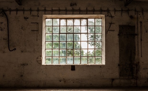 Przez 20 lat więziła go macocha. 32-latek ważył 30 kg