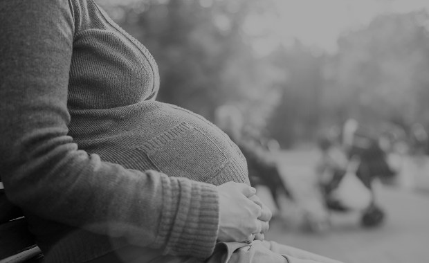 Przez 9 miesięcy udawała, że jest w ciąży. Potem brutalnie zabiła ciężarną