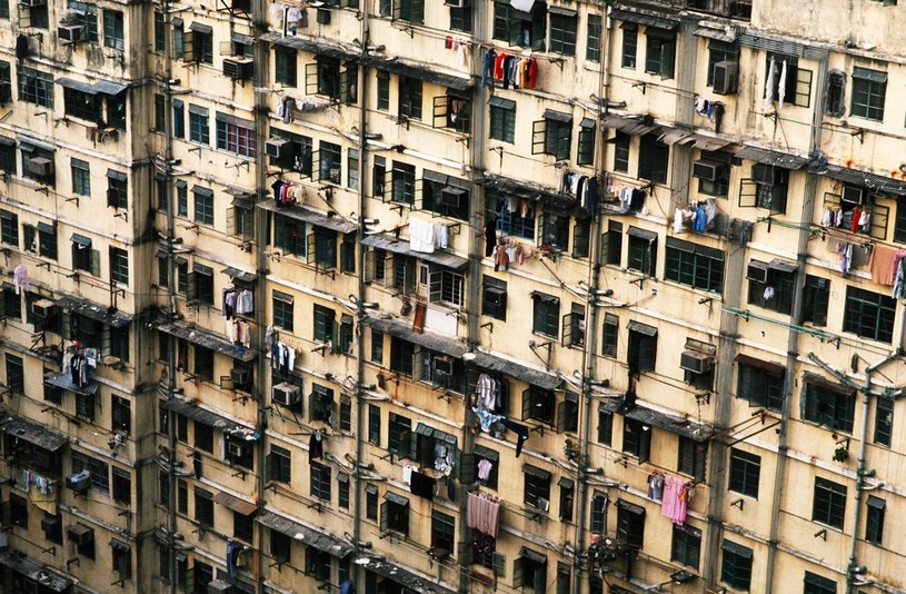Przez kilka dekad Kowloon Walled City rozrastało się bez jakiegokolwiek nadzoru /Getty Images
