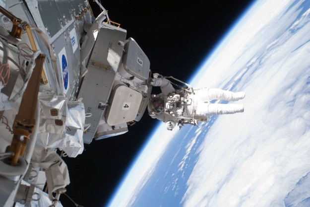 Przez kilka godzin załoga ISS nie miała kontaktu z Ziemią /NASA