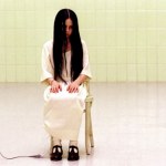 ring Przez lata jej filmowy wizerunek budził zgrozę. Jak naprawdę wygląda dziewczynka z "The Ring"?