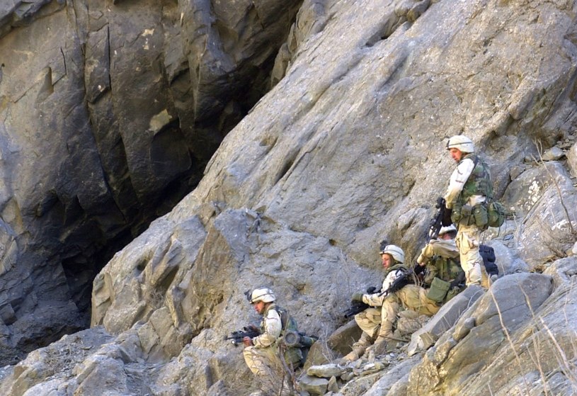 Przez oblanie szkolenia w górach można się pożegnać ze służbą wojskową /Getty Images/Flash Press Media