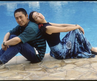 Przez wiele lat Gong Li związana była z reżyserem Zhangiem Yimou zarówno zawodowo, jak i prywatnie. Zaowocowało to między innymi doskonałą rolą konkubiny Songlian w nominowanym do Oscara dramacie "Zawieście czerwone latarnie". 