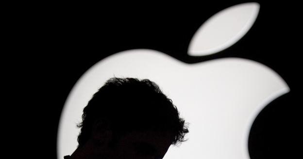 Przez wielu Apple jest uważane za "następcę" Microsoft. Czy słusznie? /AFP