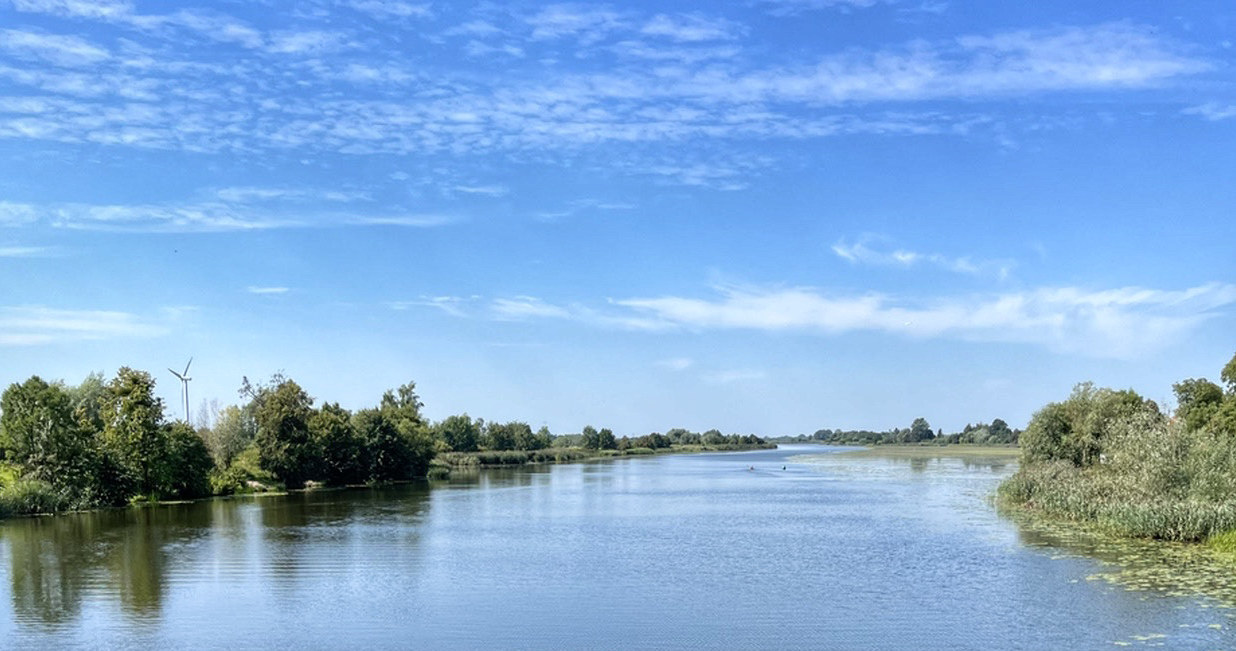 Przez Żuławy Wiślane przepływa kilka rzek. Jedną z nich jest zachwycający Nogat /INTERIA.PL