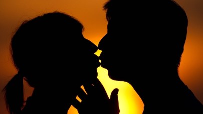 Przeziębieniem nie zarazisz się przez całowanie
