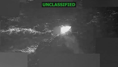 Przeżyli atak USA, powtórnie ich ostrzelano. Dowodzącego akcją nazwano "bohaterem"