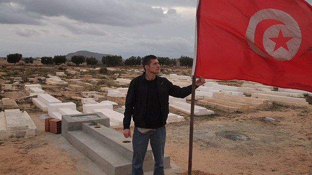 Przy grobie Mohameda Buaziziego w czasie rewolucji w Tunezji /fot. archiwum A. Muszyńskiego /INTERIA.PL