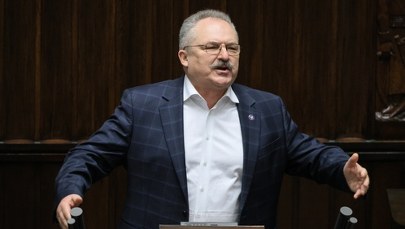 "Przy kompocie będziemy siedzieli?". Jakubiak o sejmowej prohibicji