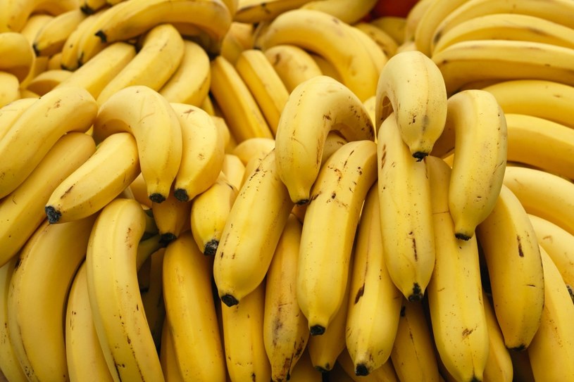 Przy problemach z nerkami lepiej zrezygnować ze spożywania bananów /123RF/PICSEL