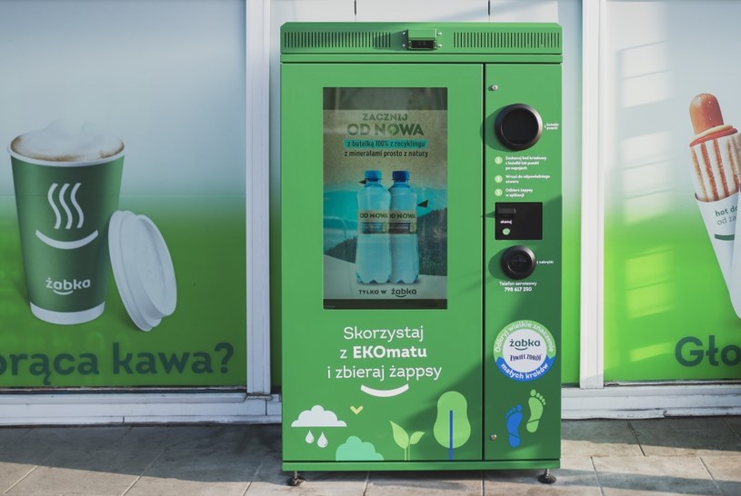Przy sklepach Żabki staną automaty do zbiórki opakowań /materiały prasowe