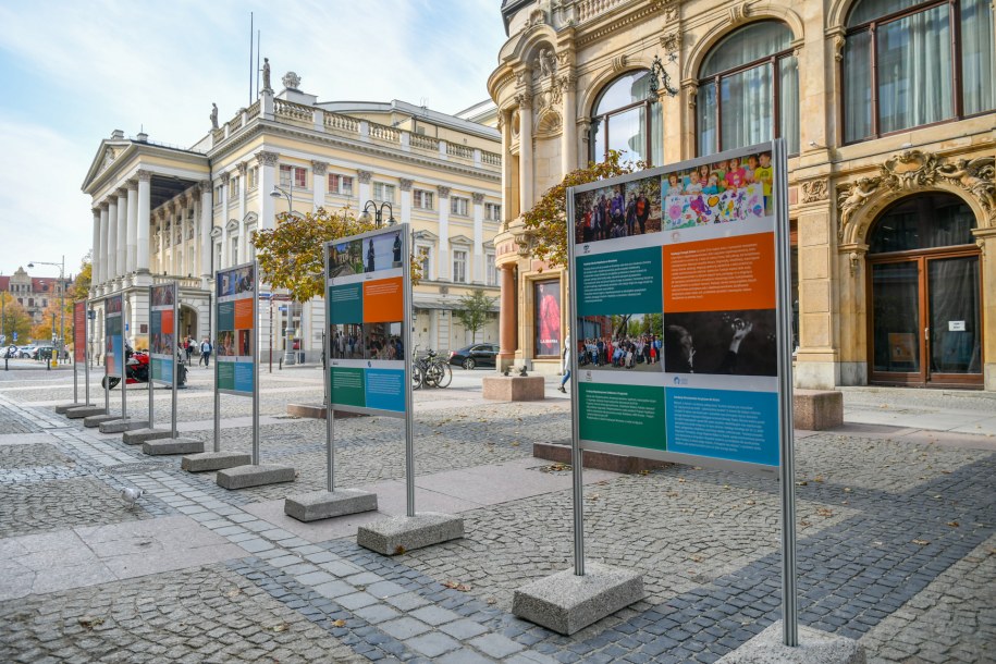 Przy ul. Świdnickiej można oglądać wystawę poświęconą kampanii. /UM Wrocław /Materiały prasowe