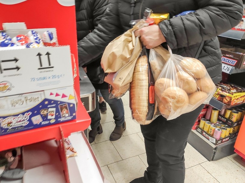 Przybywa kradzieży, wymuszeń i rozbojów w sklepach - wynika z policyjnych statystyk /Tadeusz Wypych/REPORTER /East News