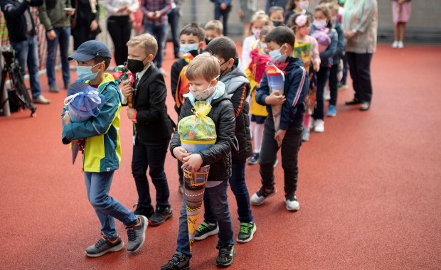 Przybywa zakażeń wśród dzieci w Austrii. Najgorzej jest w grupie wiekowej 6-14 lat