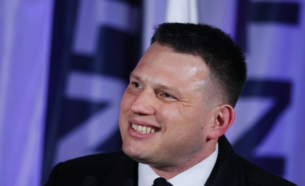 "Przygłupy". Lider Konfederacji odpowiada na krytykę PiS