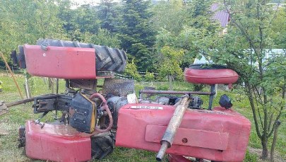 Przygniótł go traktor. 78-latek zginął podczas prac polowych 