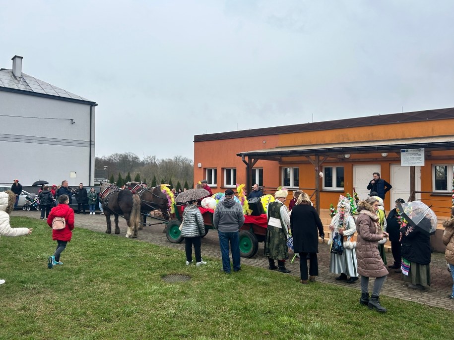 Przygotowania do korowodu /Anna Zakrzewska /RMF FM