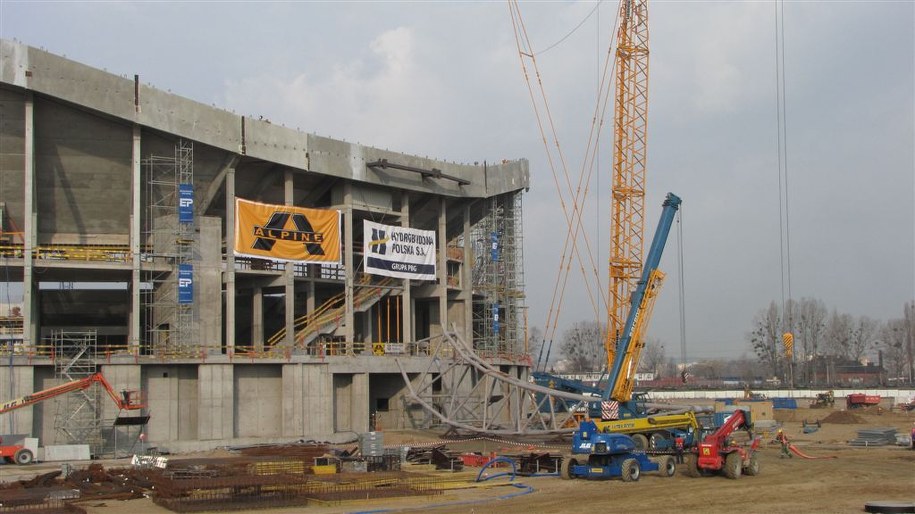 Przygotowania do podniesienia stalowego wręga