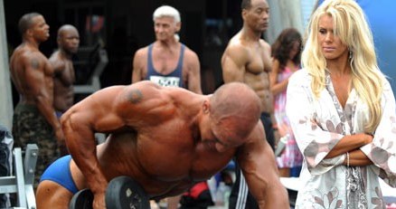 Przygotowania do zawodów na Venice Beach, 5 lipca 2009 /AFP