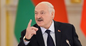 "Przygotowujemy się do wojny". Łukaszenka spotkał się z dowódcami