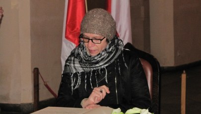 Przyjaciele Havla i wrocławianie wpisują się do księgi kondolencyjnej dla Vaclava Havla