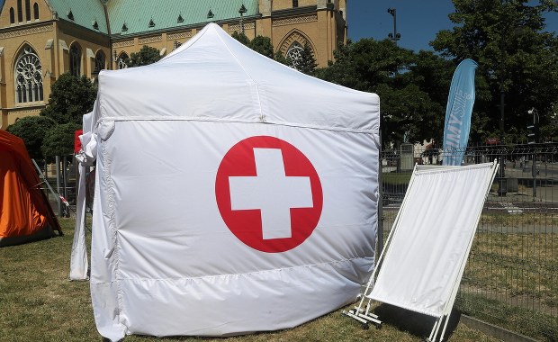 Przyjęcie drugiej dawki szczepionki na urlopie? Znamy plany rządu